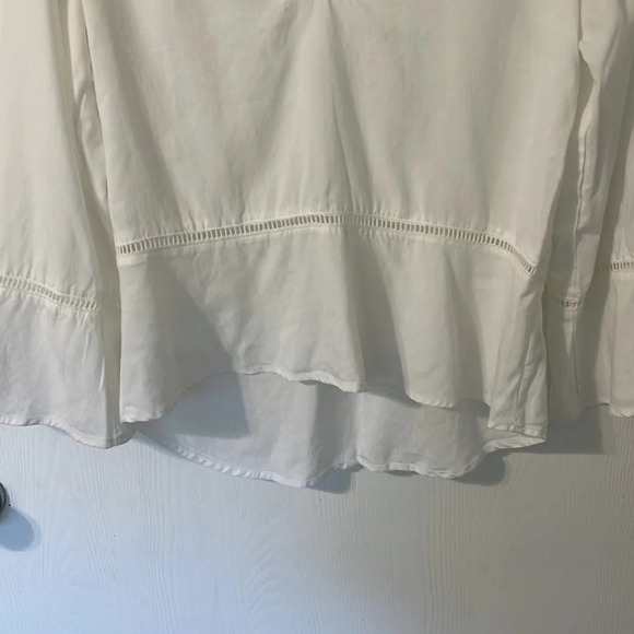 Cloth & Stone Anthropologie Bell Sleeve White Blouse Size XS Measures Oversized - Picture 4 of 8